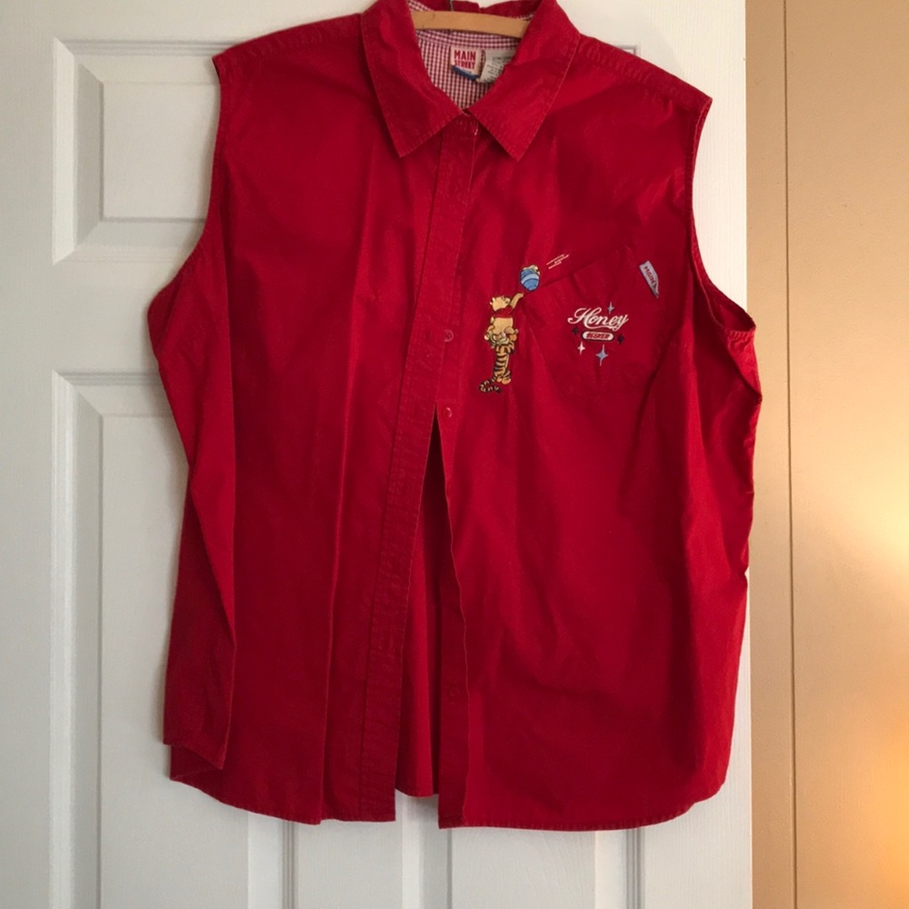 Sleeveless Disney shirt